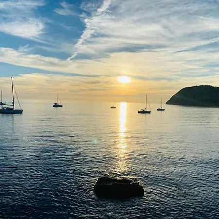 Jardines De Adnania En Marina Del Con Vista Al Mar Ada Apartamento *
